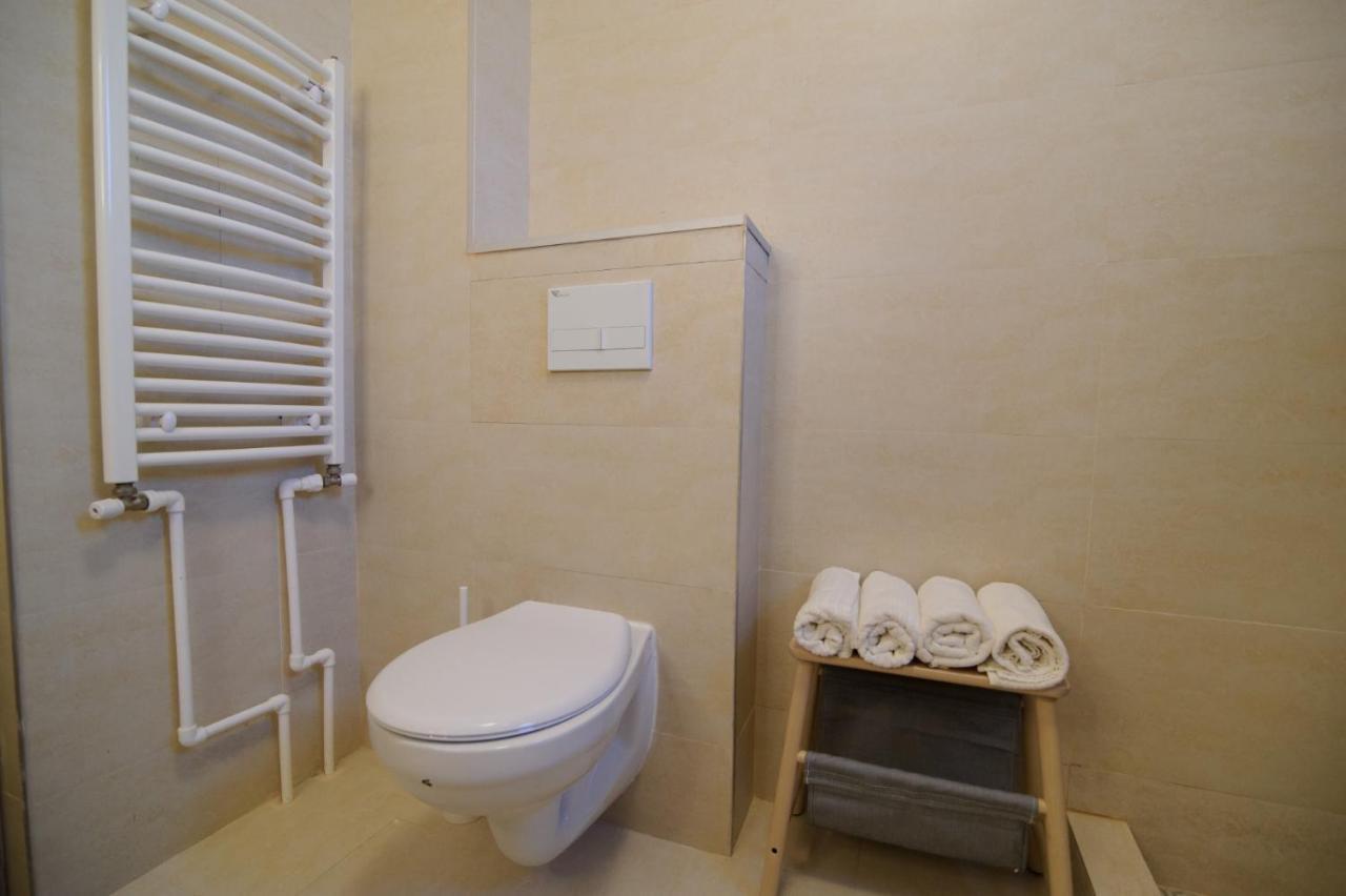 Ari Beach Apartment Нэводари Экстерьер фото