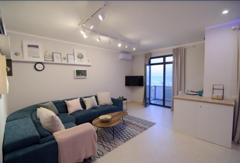 Ari Beach Apartment Нэводари Экстерьер фото